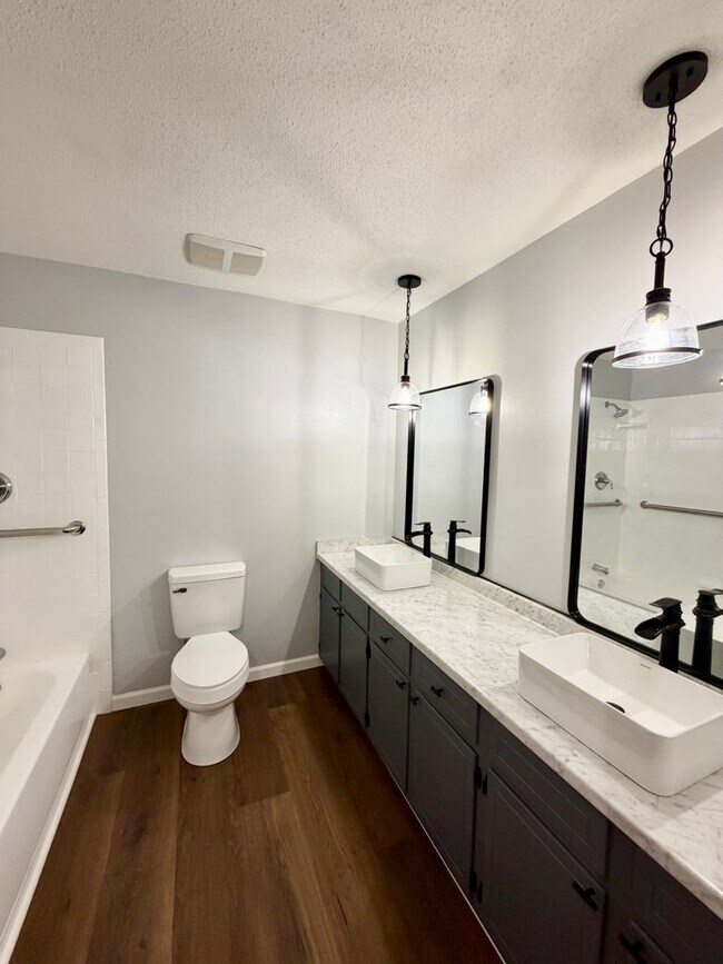 Building Photo - Irmo-Offering Self Guided Tour with RENTLY!