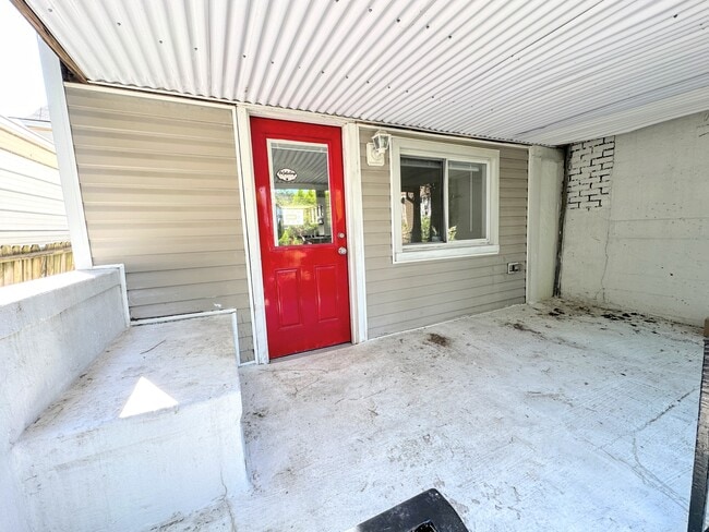 Building Photo - 411 Sapphire Way