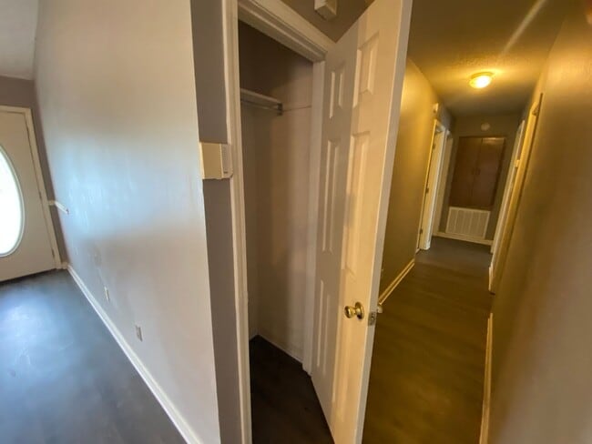 Building Photo - 3BR/2BA For Rent