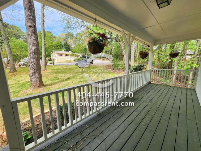 Building Photo - 142 Wanda Ave