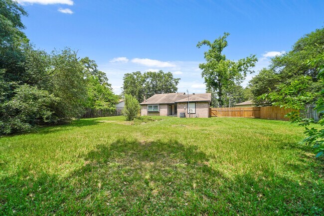 Building Photo - 22039 Rivermead Dr
