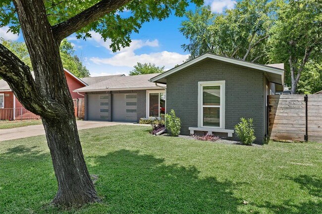 Building Photo - 4412 Dovemeadow Dr