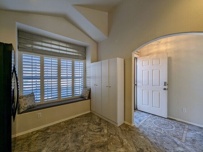 Building Photo - 1902 N Barkley, 14