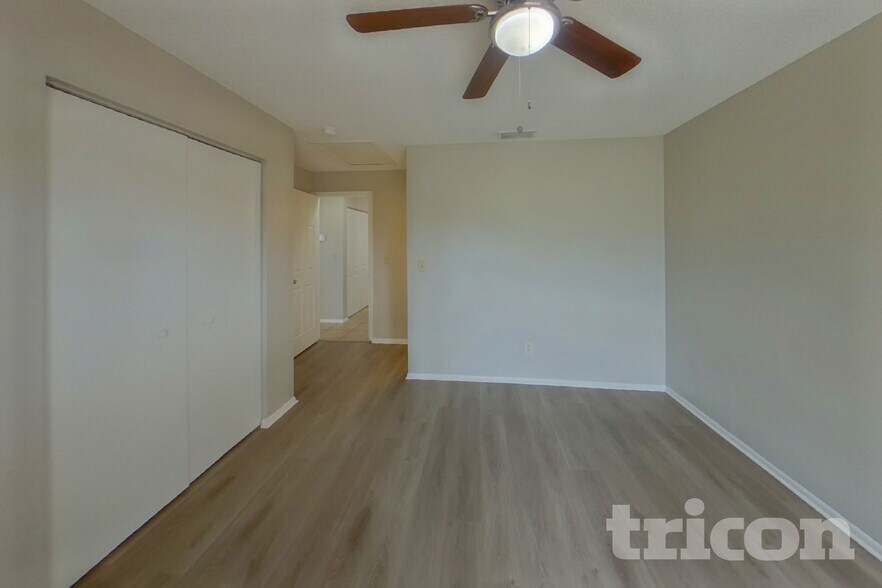Building Photo - 13311 Laraway Dr