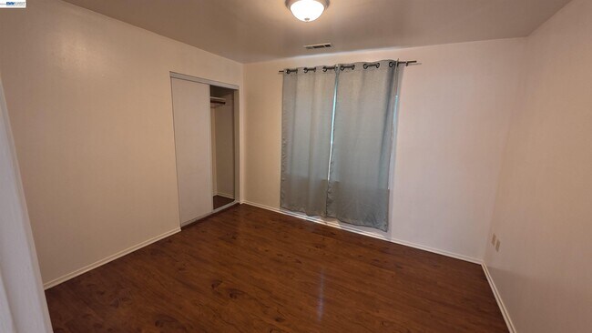 Building Photo - 1418 15th Ave