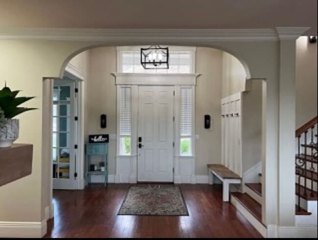 Building Photo - Beautiful, 6 Bedroom Home!