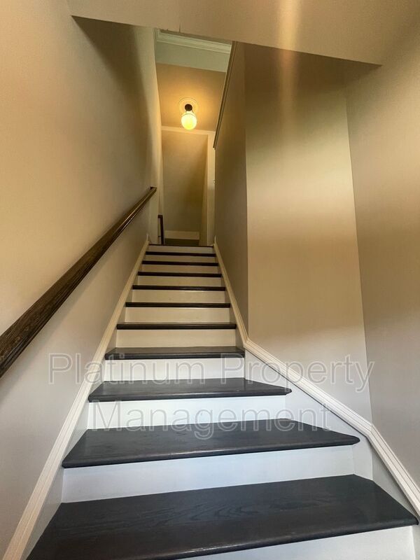 Building Photo - 1631 Venture Pt Wy