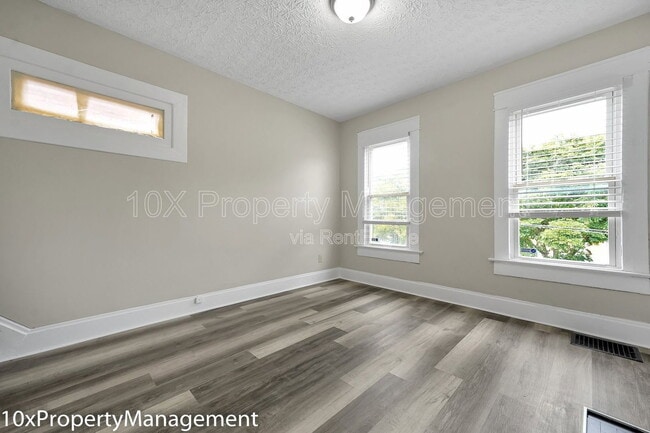 Building Photo - 1127 McAllister Ave