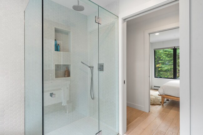 Building Photo - 44 Eagles Ln