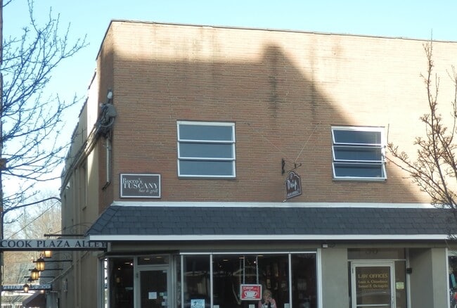 Building Photo - 36 Main St