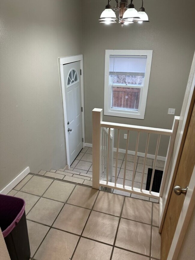 Building Photo - 2848 4th St