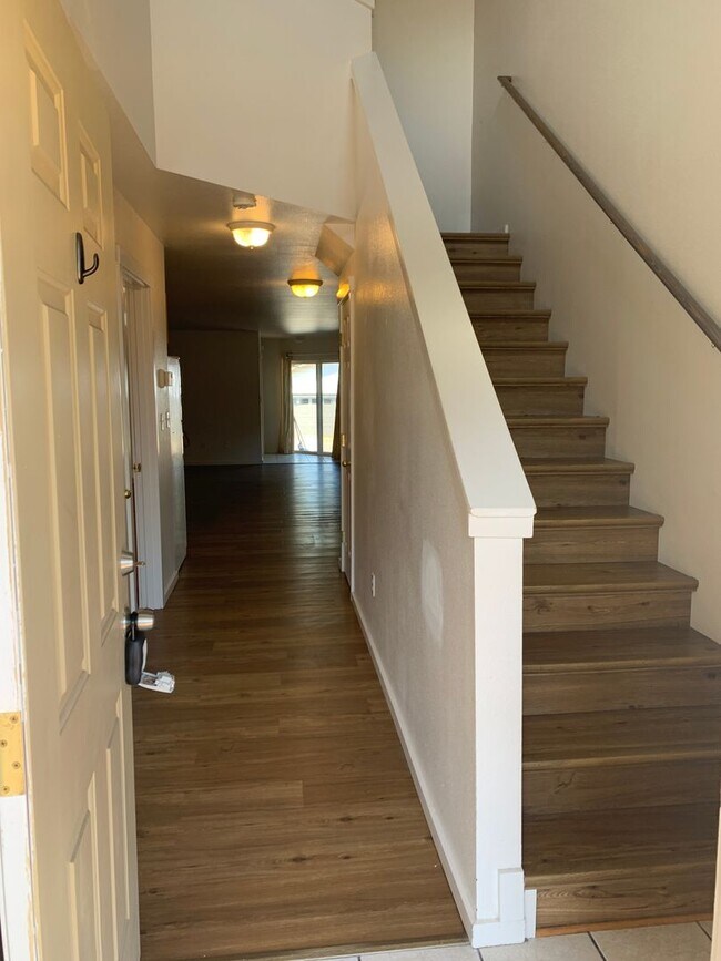 Building Photo - 2907 Duplex
