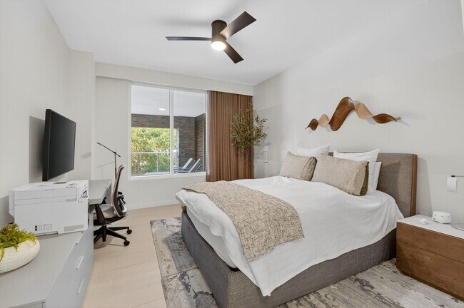 Building Photo - 200 SE Mizner Blvd