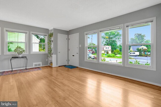 Building Photo - 6735 Williams Dr