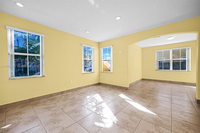 Building Photo - 11412 SW 137th Pl