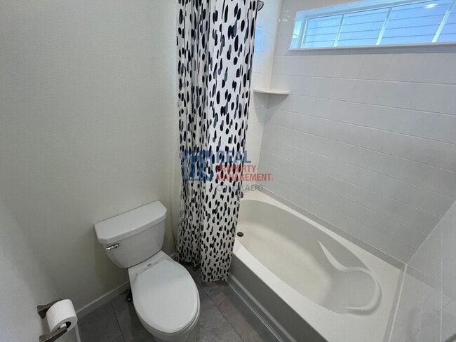 Building Photo - 2909 Comet St