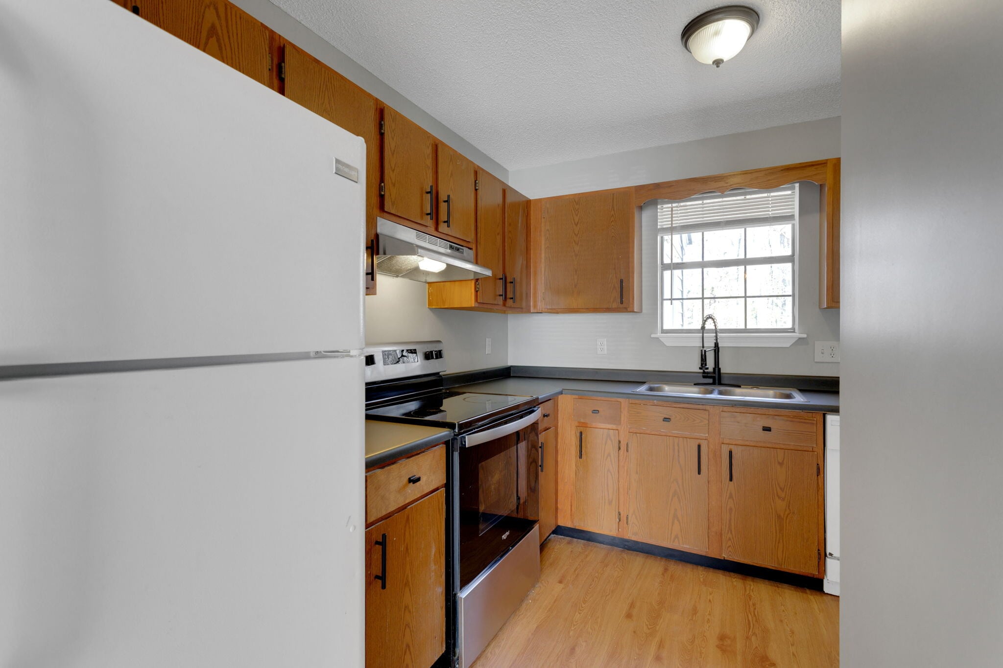 Building Photo - 103 Montague Dr
