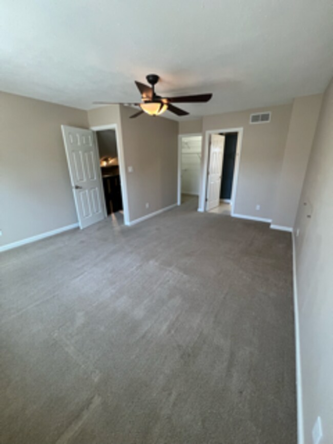 Building Photo - 10517 St Matthew Ln