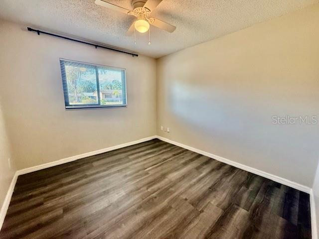 Building Photo - 1819 Oak St