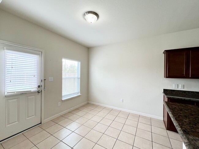 Building Photo - 108 Major Lee Ln