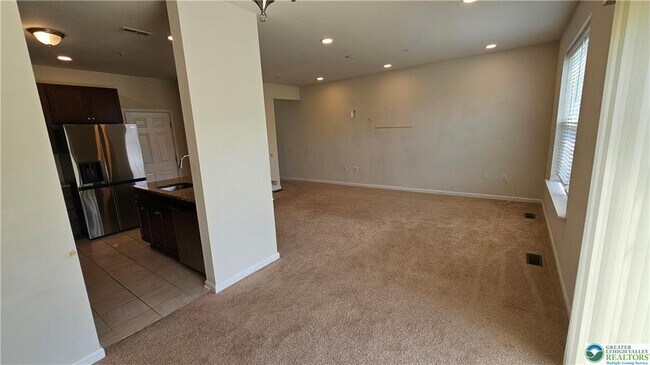 Building Photo - 1462 Black Forest Dr