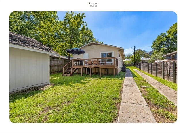 Building Photo - 1129 Poquito St