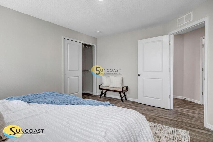 Building Photo - 9532 Hood Rd