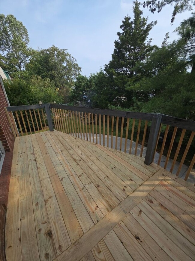 Building Photo - 83 Eastgate Cir