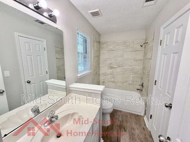 Building Photo - 4473 Cleopatra Cove N