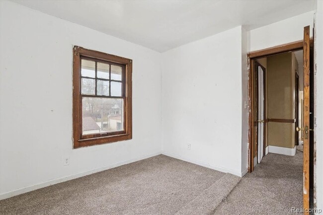 Building Photo - 5421 Toledo St