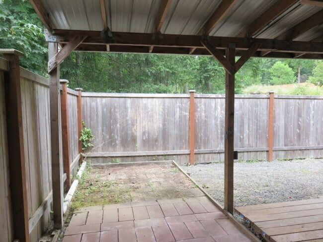 Building Photo - Newly renovated House located in the park community of Lacey!