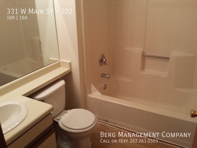 Building Photo - 331 W Main St