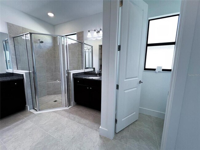 Building Photo - 5284 Barnett Cir