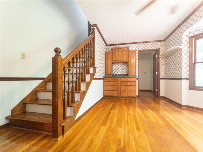 Building Photo - 965 Millbrook Ct