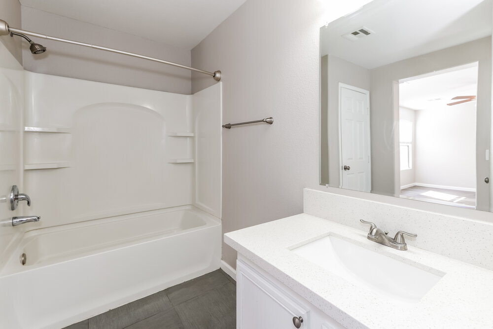 Building Photo - 151 Desert Pond Ave