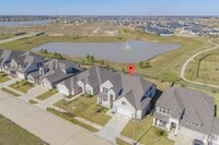 Building Photo - 27302 Blue Sand Dr