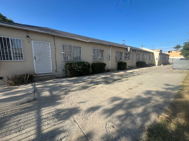 Building Photo - 1480 Chestnut Ave