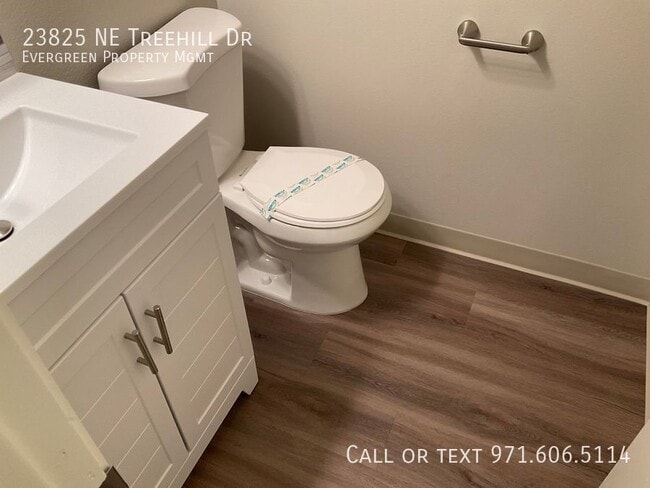 Building Photo - 23825 NE Treehill Dr