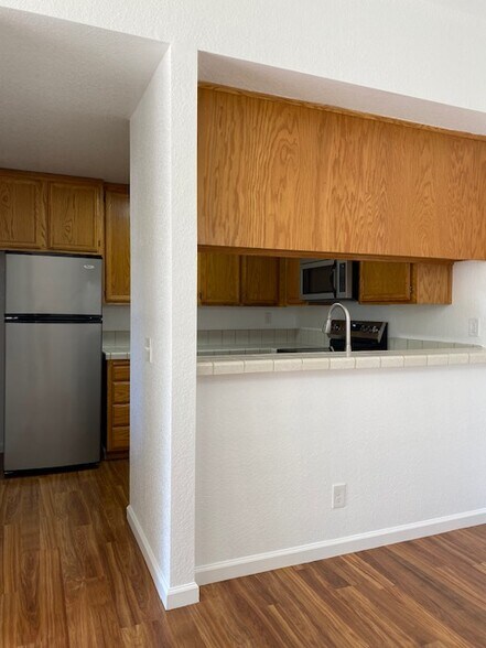 Building Photo - 1903 Woodlake Dr