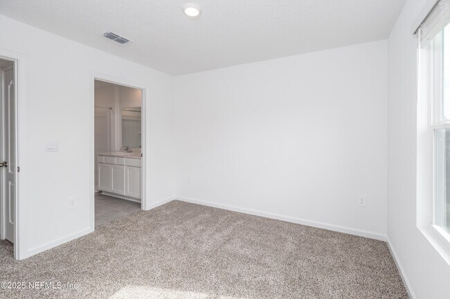 Building Photo - 243 Sage Br St