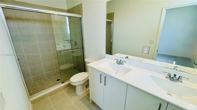 Building Photo - 2632 SE 27th Dr
