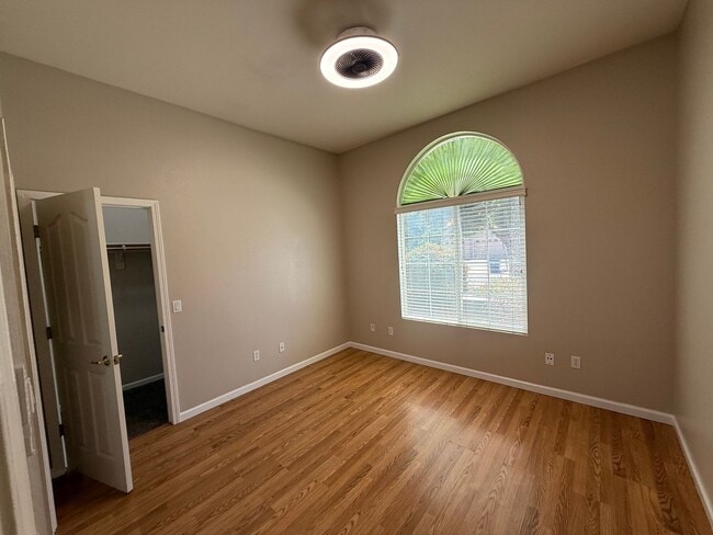 Building Photo - 4-bedroom single story in Sylvan School District!