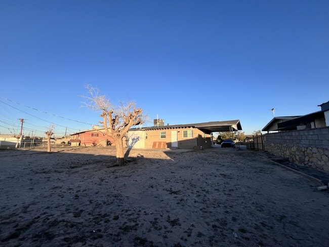 Building Photo - 1017 Wyatt Dr