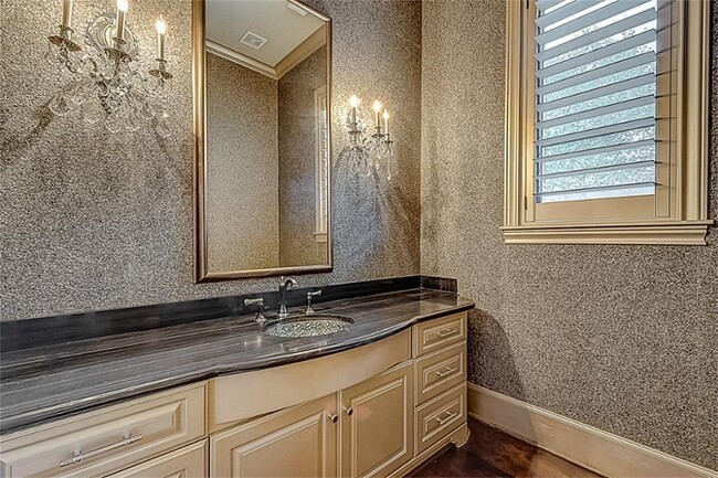 Building Photo - 5559 Holly Springs Dr