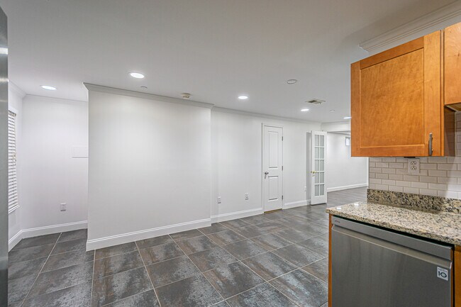 Building Photo - 1203 Delafield Pl NW