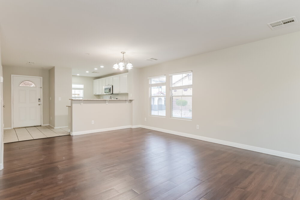 Building Photo - 1082 Paradise Coach Dr