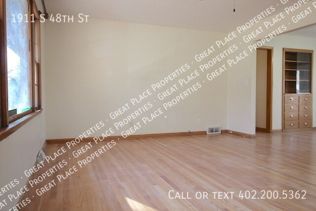 Building Photo - 1911 S 48th St