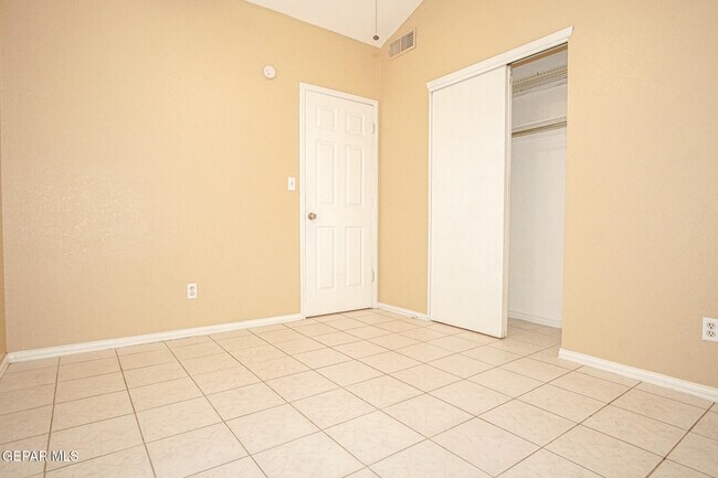 Building Photo - 1553 Rebecca Ann Dr