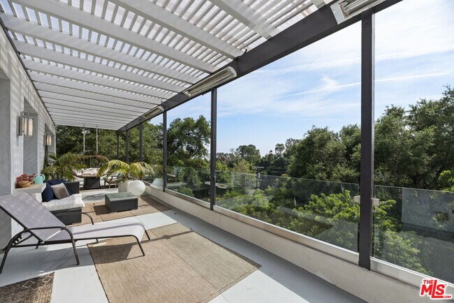 Building Photo - 641 Walther Way