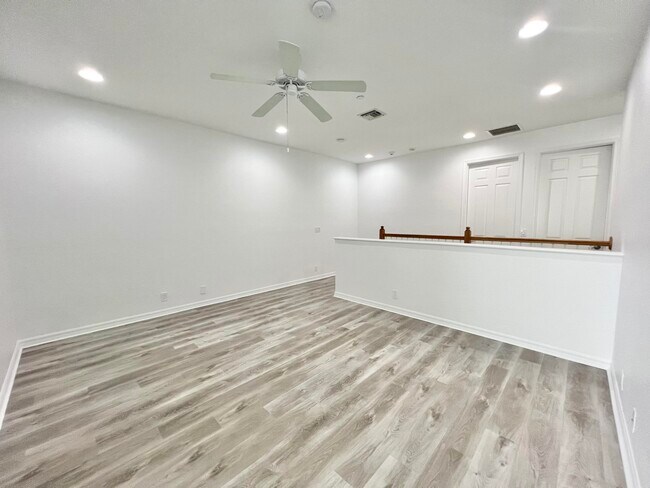 Building Photo - 44 Lancaster Rd